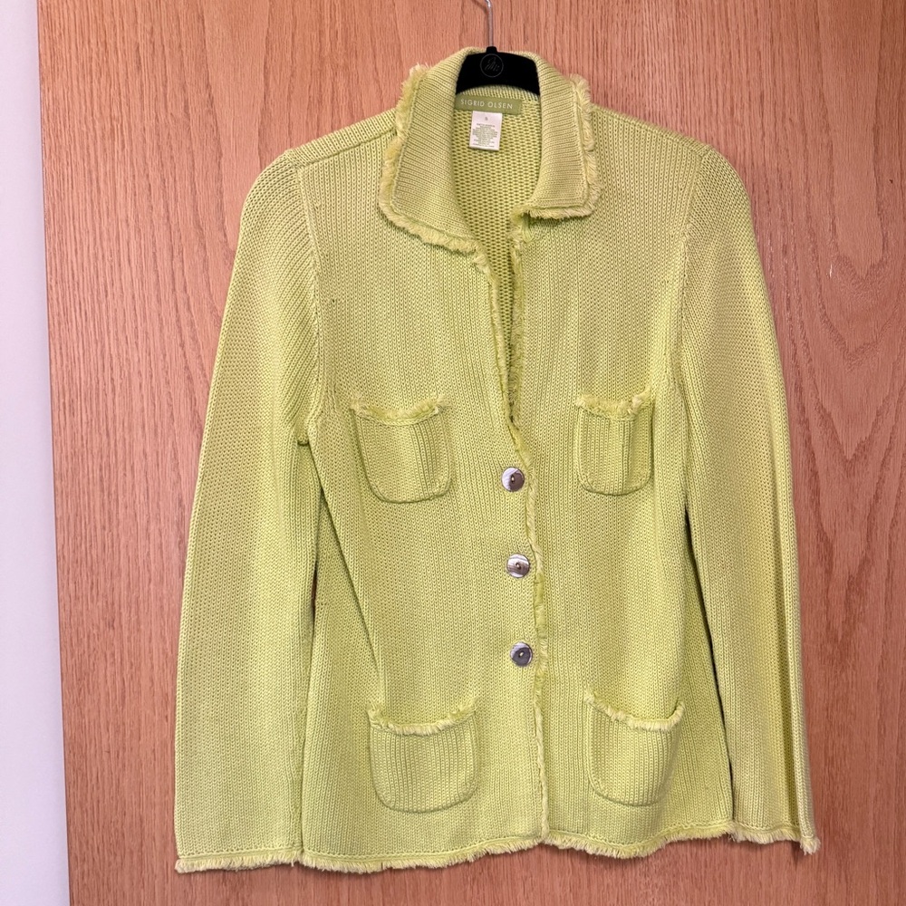 Collared, Button down cardigan